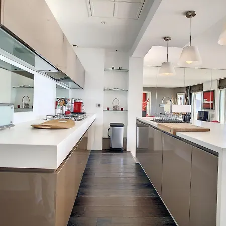 Un Palais Au Prix D'un 3 Etoiles Apartment Cannes